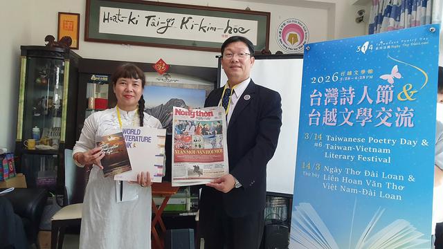 Người phụ nữ đưa văn chương Việt vượt đại dương - Ảnh 2.