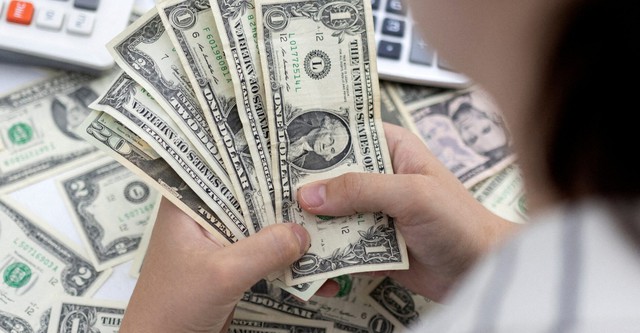 Mỹ chặn gần 100 triệu USD chuyển nhầm cho người chết - Ảnh 1.