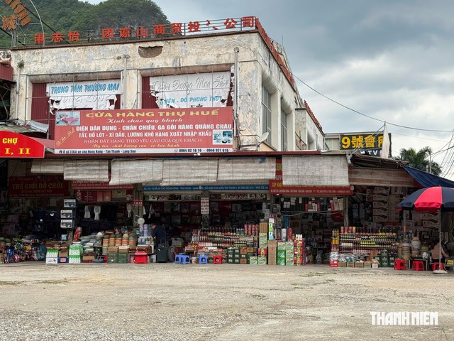 Cảnh đìu hiu nơi 'thiên đường mua sắm'