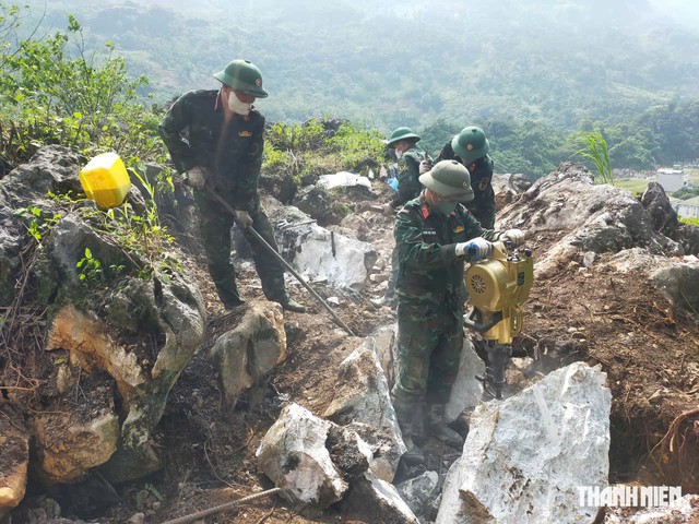 Hành trình lật đá tìm hài cốt liệt sĩ ở Vị Xuyên - Ảnh 3.