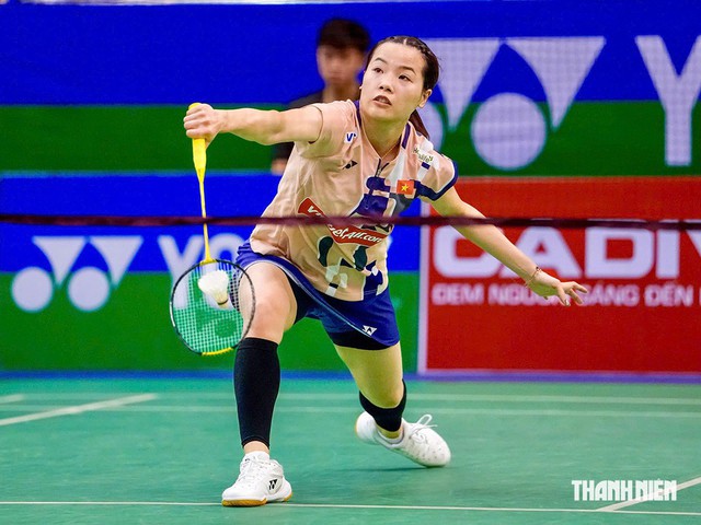 Nguyễn Th&ugrave;y Linh t&aacute;i xuất ấn tượng- Ảnh 1.