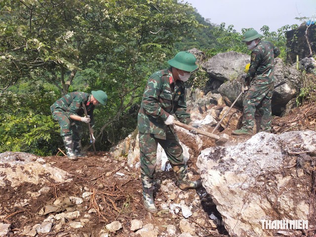 Hành trình lật đá tìm hài cốt liệt sĩ ở Vị Xuyên - Ảnh 4.
