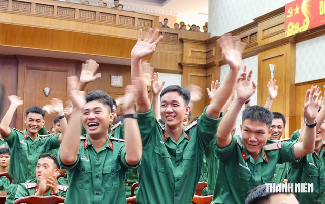 Mang 'sinh nhật đồng đội' lên sân khấu tranh tài đầy hấp dẫn - Ảnh 3.