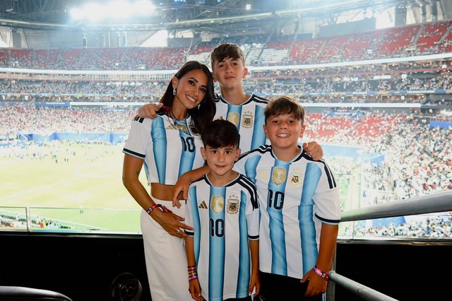 Vợ Messi viết những lời nồng nàn ngay sau World Cup 2026: 'Anh mãi là người giỏi nhất'- Ảnh 2.