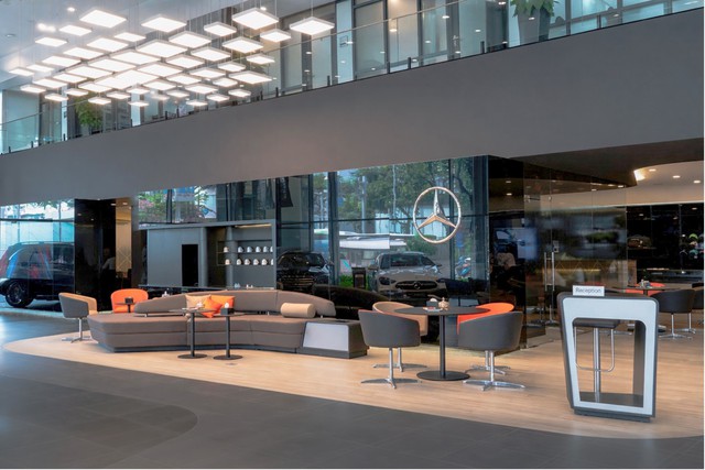 Mercedes-Benz Haxaco Láng Hạ nâng cấp showroom sau 10 năm hoạt động - Ảnh 2.