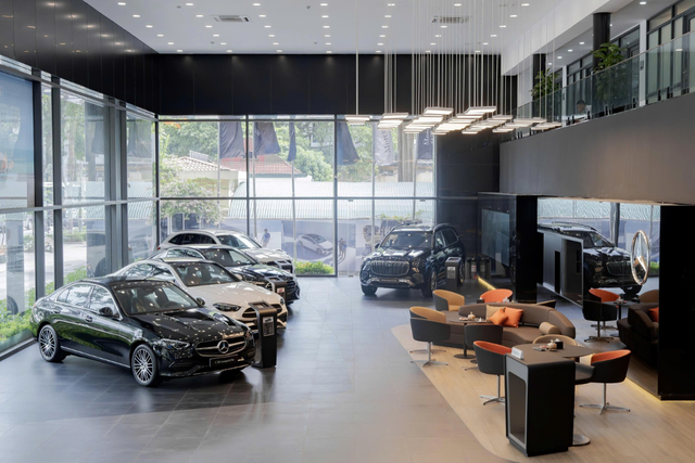 Mercedes-Benz Haxaco Láng Hạ nâng cấp showroom sau 10 năm hoạt động - Ảnh 1.