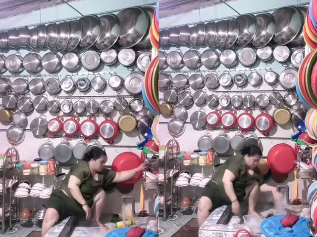 Căn nh&agrave; treo 100 c&aacute;i nồi, 60 c&aacute;i rổ, d&acirc;n mạng ngỡ lạc v&agrave;o sạp h&agrave;ng - Ảnh 1.