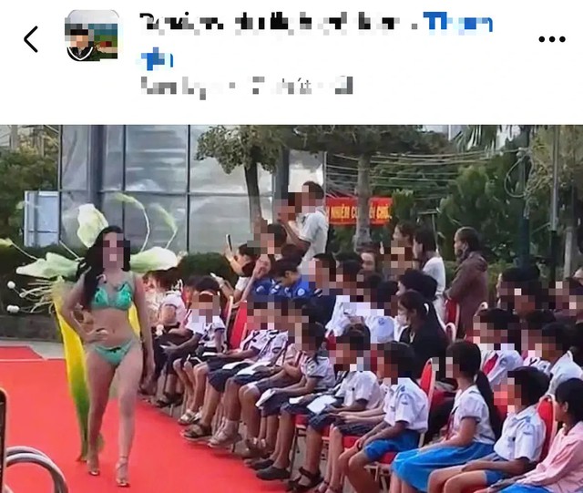 Tranh c&atilde;i vụ th&iacute; sinh hoa hậu biểu diễn &aacute;o tắm trước học sinh nhỏ tuổi
- Ảnh 1.