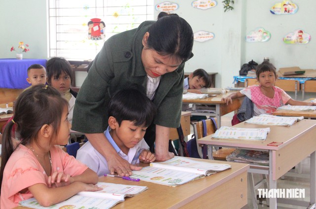 Đ&agrave; Nẵng ban h&agrave;nh quy chế mới cho gi&aacute;o vi&ecirc;n: Trường hợp n&agrave;o được tăng lương, ho&atilde;n điều động?- Ảnh 1.