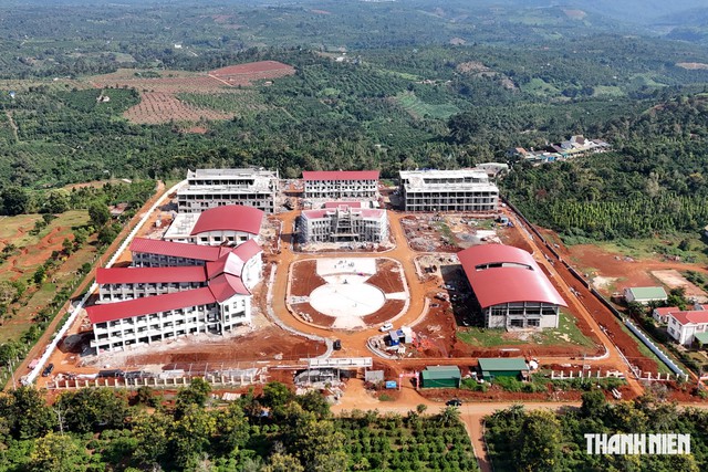 Lâm Đồng tuyển 1.770 học sinh vào 2 trường nội trú liên cấp vùng biên giới - Ảnh 1.