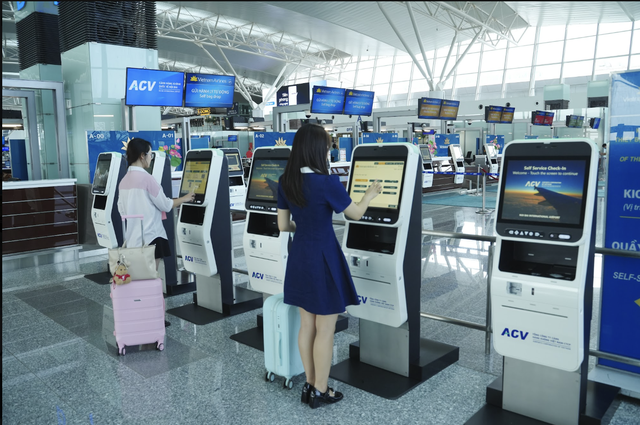 Bay quốc tế từ Nội Bài có thể làm thủ tục và gửi hành lý tự động- Ảnh 1.