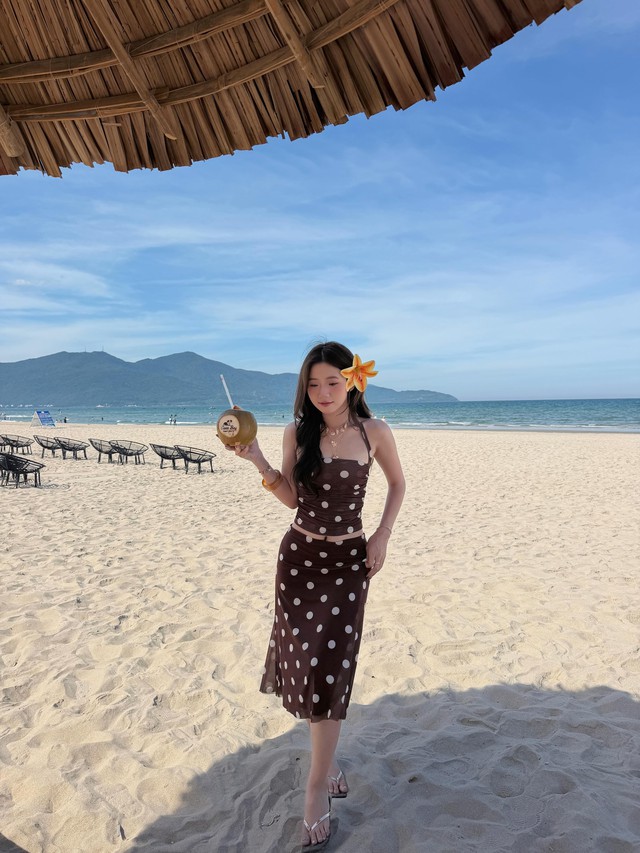 Đánh thức gu thời trang tinh tế với màu nâu sô cô la- Ảnh 7.