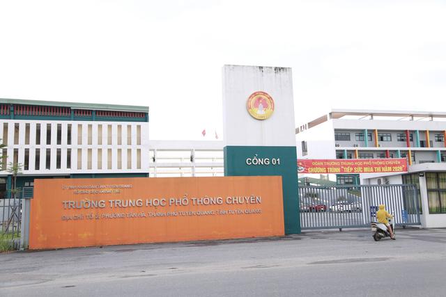  Cạnh tranh xét tuyển công bằng - Ảnh 2.