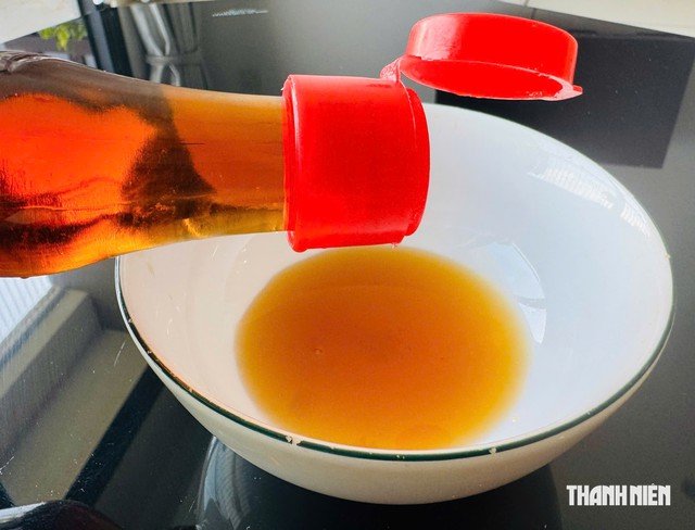 B&aacute;c sĩ: N&ecirc;n ăn nước mắm hay muối tốt hơn? - Ảnh 2.