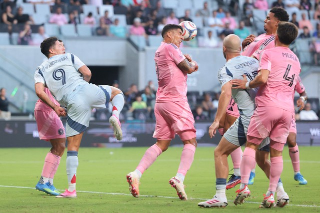 Casemiro tiết lộ l&yacute; do gia nhập Inter Miami, Suarez thay Messi tỏa s&aacute;ng - Ảnh 2.