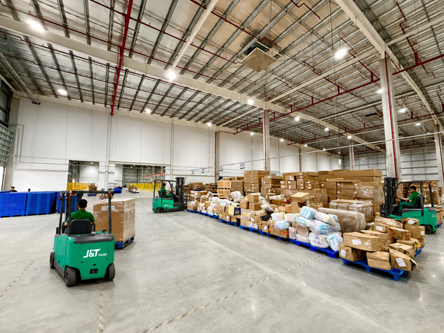 J&T Cargo tung dịch vụ nhận trực tiếp h&agrave;ng nặng, gi&aacute; từ 4.000 đồng/kg- Ảnh 2.