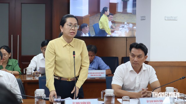 TP.HCM: Vì sao kênh 19 Tháng 5 vẫn ngập rác?