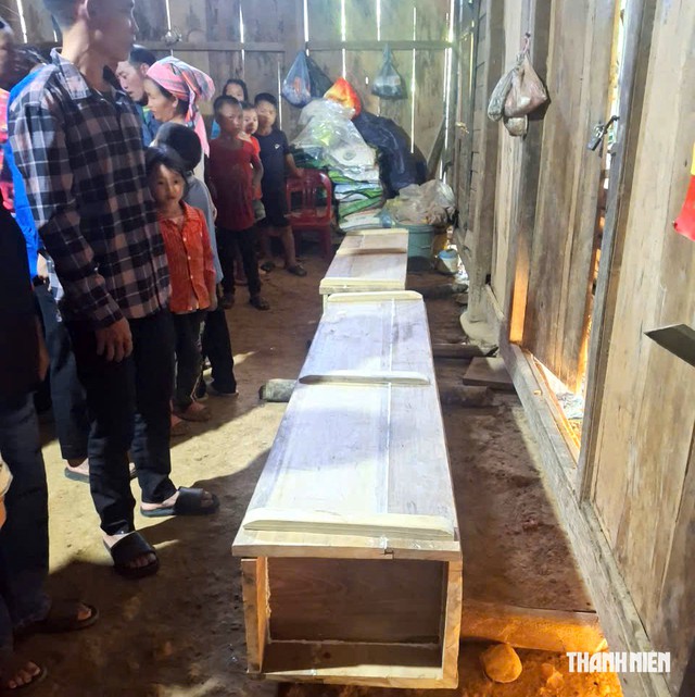 Gia cảnh &eacute;o le của gia đ&igrave;nh c&oacute; 2 chị em bị s&eacute;t đ&aacute;nh tử vong - Ảnh 1.