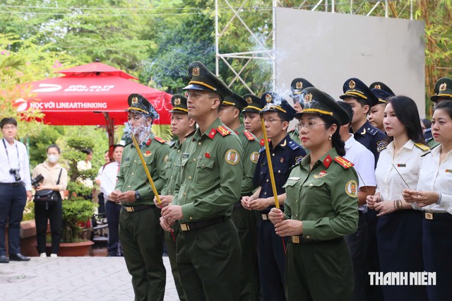 Ấm áp chương trình tri ân của tuổi trẻ Cụm cảng Hàng không Tân Sơn Nhất - Ảnh 1.