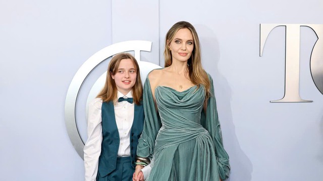 Con gái út của Brad Pitt nộp đơn bỏ họ bố - Ảnh 1.