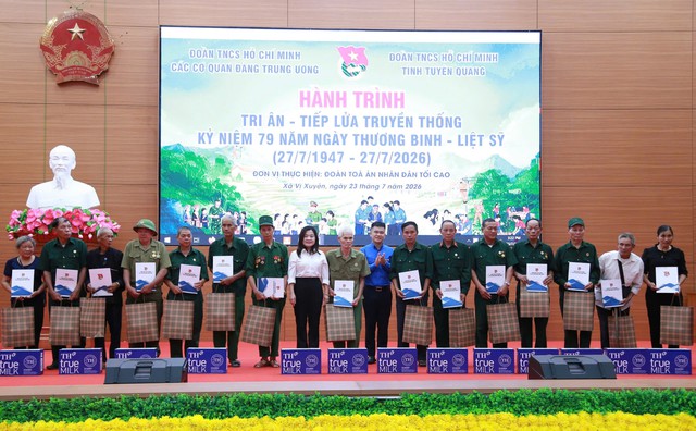 Trao nhà tình nghĩa tri ân cựu chiến binh Nguyễn Văn Hinh tại Tuyên Quang- Ảnh 2.