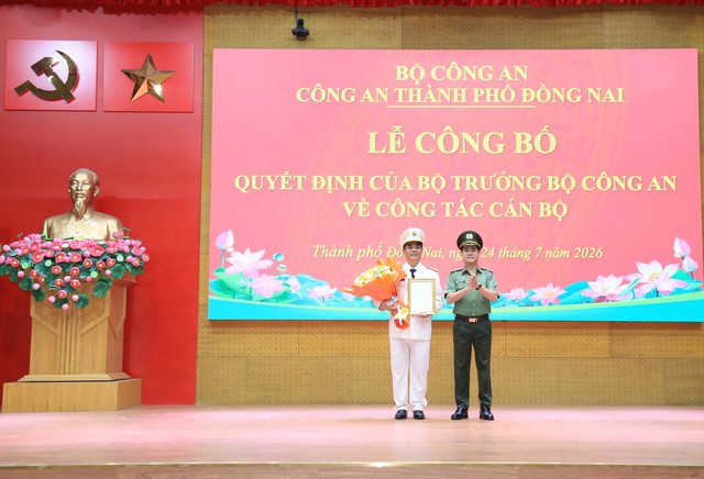 Trưởng phòng CSGT được bổ nhiệm Phó giám đốc Công an thành phố Đồng Nai- Ảnh 1.