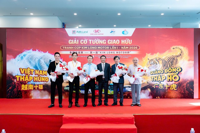 Lại L&yacute; Huynh v&agrave; đồng đội thi đấu giải cờ tướng tranh c&uacute;p Kim Long Motor - Ảnh 1.