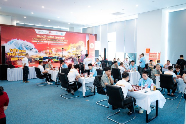 Lại L&yacute; Huynh v&agrave; đồng đội thi đấu giải cờ tướng tranh c&uacute;p Kim Long Motor - Ảnh 2.
