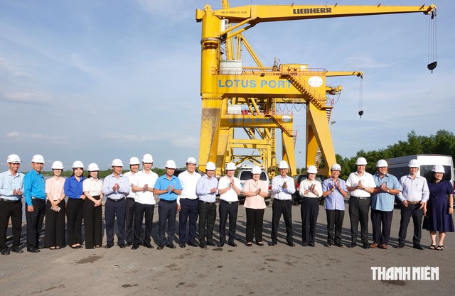 L&atilde;nh đạo Th&agrave;nh ủy TP.HCM: C&ocirc;ng t&aacute;c Đảng phải gắn với sự ph&aacute;t triển doanh nghiệp- Ảnh 4.