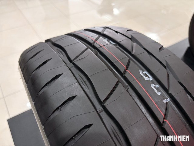 C&oacute; n&ecirc;n mua lốp thể thao cho &ocirc; t&ocirc; phổ th&ocirc;ng? - Ảnh 3.