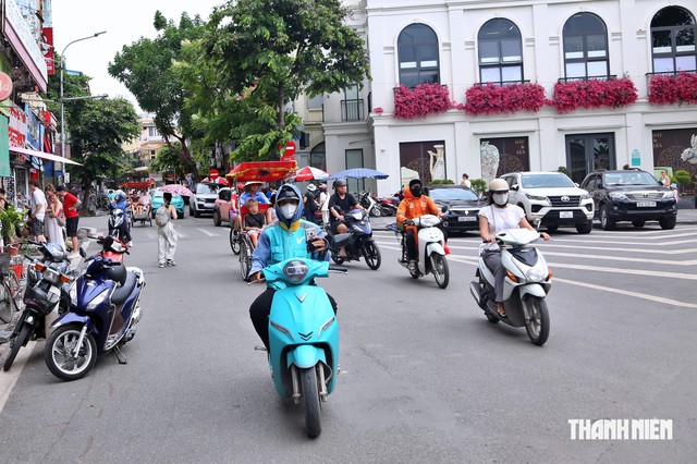 H&agrave; Nội sẽ hỗ trợ người thu nhập thấp đổi xe m&aacute;y kh&ocirc;ng đạt chuẩn kh&iacute; thải - Ảnh 1.