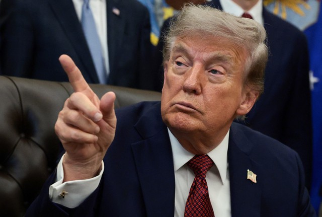 Ông Trump cảnh báo Nga và Trung Quốc không nên hỗ trợ Iran- Ảnh 1.