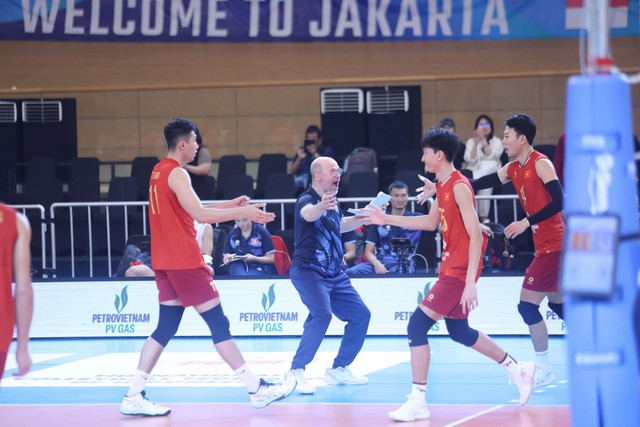 Quật ngã chủ nhà Indonesia, đội tuyển bóng chuyền Việt Nam vào chung kết chặng 2 SEA V.Cup: Đấu Thái Lan- Ảnh 1.
