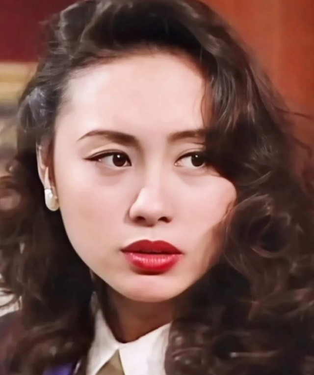 'Tiểu thư nh&agrave; gi&agrave;u&rsquo; Qu&aacute;ch Khả Doanh giờ ra sao sau khi kết h&ocirc;n, r&uacute;t khỏi showbiz? - Ảnh 1.
