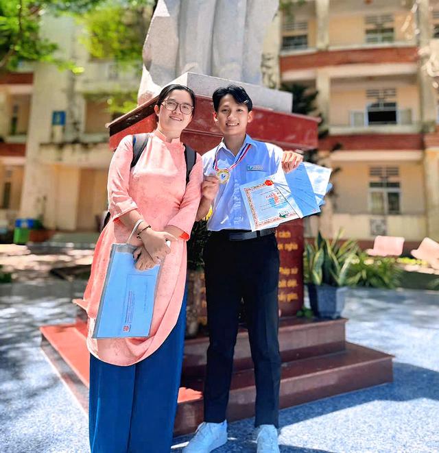 Lương Văn Lan v&agrave; h&agrave;nh tr&igrave;nh đi t&igrave;m lẽ sống - Ảnh 1.