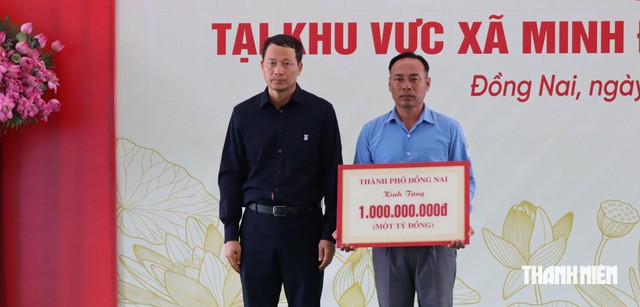 Đại tướng Phan Văn Giang dự lễ tìm kiếm, quy tập hài cốt liệt sĩ tại xã Minh Đức- Ảnh 14.
