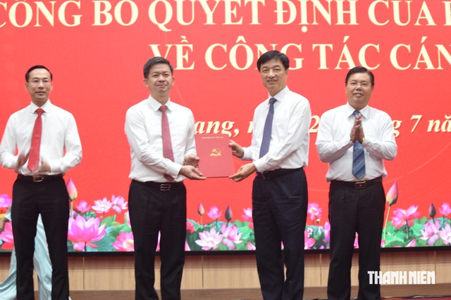 &Ocirc;ng L&ecirc; Quang T&ugrave;ng giữ chức B&iacute; thư Tỉnh ủy An Giang - Ảnh 1.