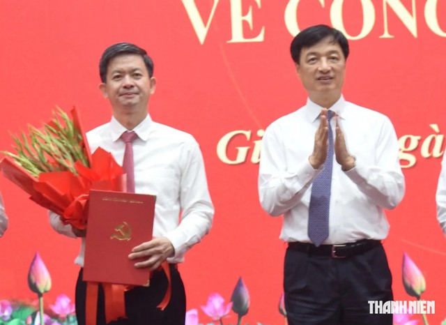 Quyền Bộ trưởng Bộ Nội vụ và tân Bí thư Tỉnh ủy An Giang phát biểu gì - Ảnh 1.
