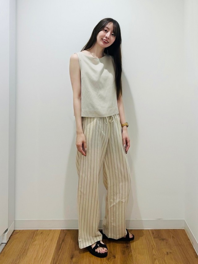 Quần linen giúp ngày nóng trở nên dễ chịu hơn- Ảnh 2.
