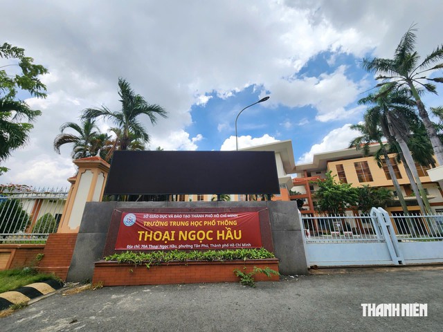 Ngôi trường mang tên liệt sĩ Lê Thị Riêng được cải tạo từ trụ sở UBND cũ - Ảnh 2.