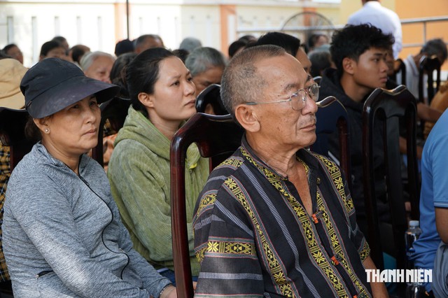 Bàn giao 50 căn nhà phao chống lũ cho người dân Đắk Lắk trước mùa mưa bão - Ảnh 3.