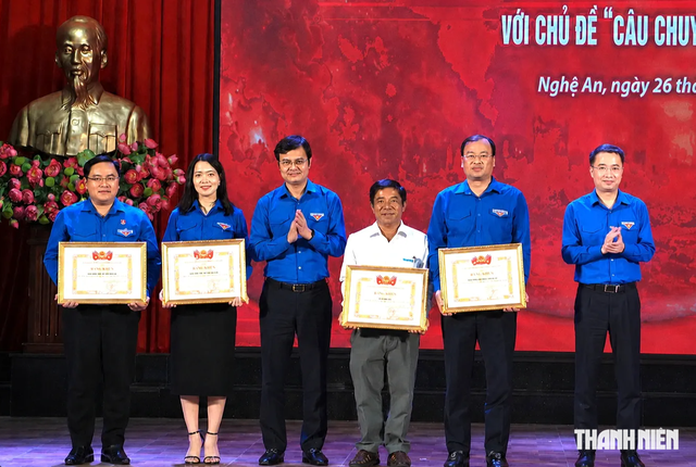 Hơn 712.000 câu chuyện lịch sử được lưu giữ từ 'Câu chuyện thời hoa lửa'- Ảnh 2.