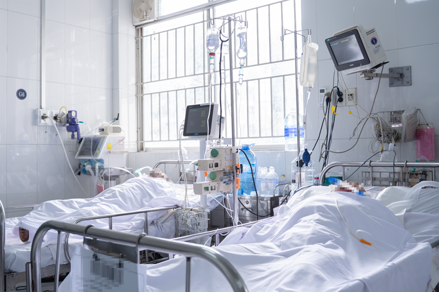 TP.HCM: 5 nạn nhân vụ cháy quán ăn tử vong - Ảnh 1.