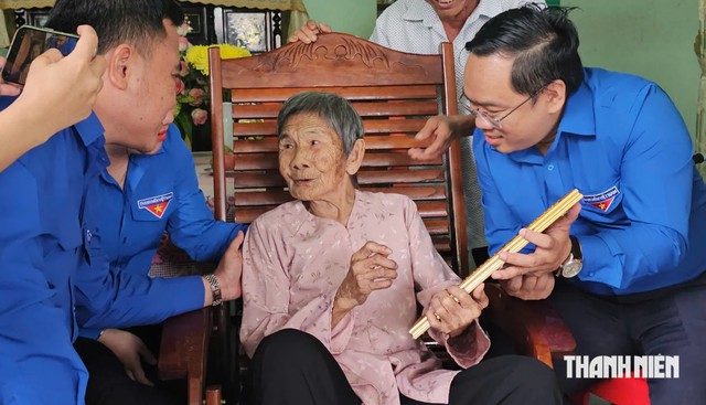 ‘Nhìn nó vậy chứ nó lì lắm nha, đang học cái bỏ đi theo cách mạng" - Ảnh 2.
