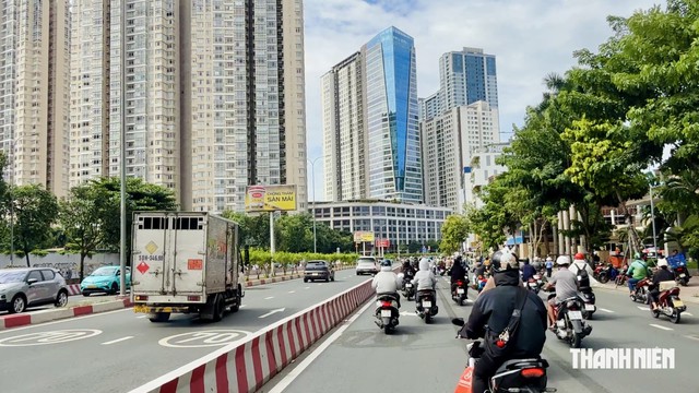 Đi đường Nguyễn Hữu Cảnh cần lưu ý gì sau khi TP.HCM tổ chức lại làn xe? - Ảnh 2.