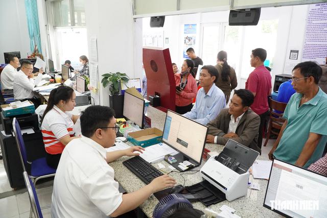 Chữ 'Cần': Vượt qua tâm lý nghe ngóng bằng tư duy hành động- Ảnh 1.