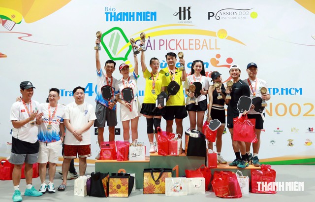 Gi&uacute;p trẻ mồ c&ocirc;i qua giải pickleball &lsquo;C&ugrave;ng con đi tiếp cuộc đời&rsquo;- Ảnh 9.