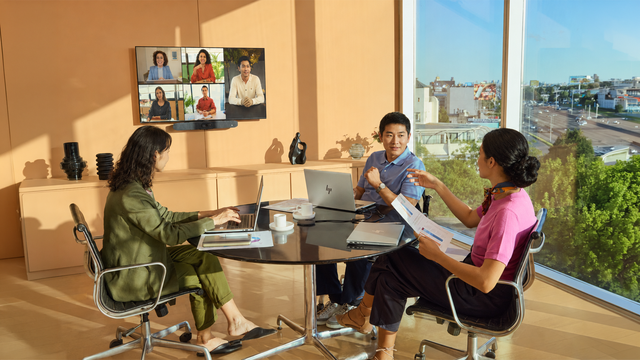 HP Poly Studio V12 - Giải ph&aacute;p họp trực tuyến gọn g&agrave;ng, th&ocirc;ng minh v&agrave; linh hoạt - Ảnh 1.