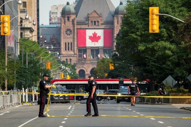 Nổ s&uacute;ng trước L&atilde;nh sự qu&aacute;n Mỹ ở Toronto - Ảnh 1.