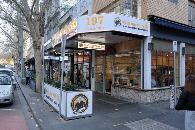 Vợ chồng Việt đưa phở Hà Nội tỏa hương ở trung tâm thành phố Melbourne - Ảnh 1.
